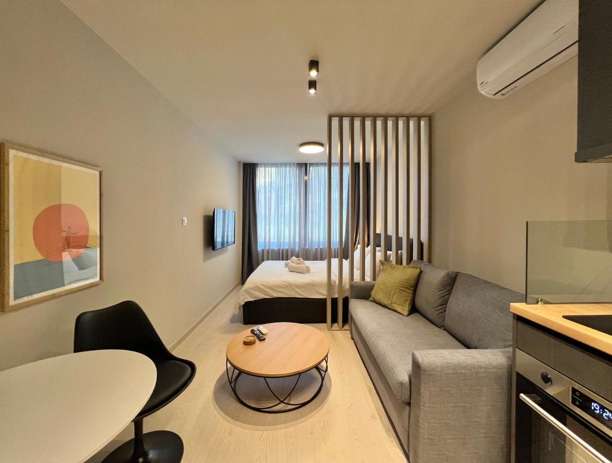 Aura Suite V6 By Halu! เทสซาโลนิกิ ภายนอก รูปภาพ